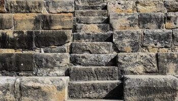 Bahis Oynamanın Tehlikelerini ve Zararlarını Nasıl Anlayabilirsiniz?